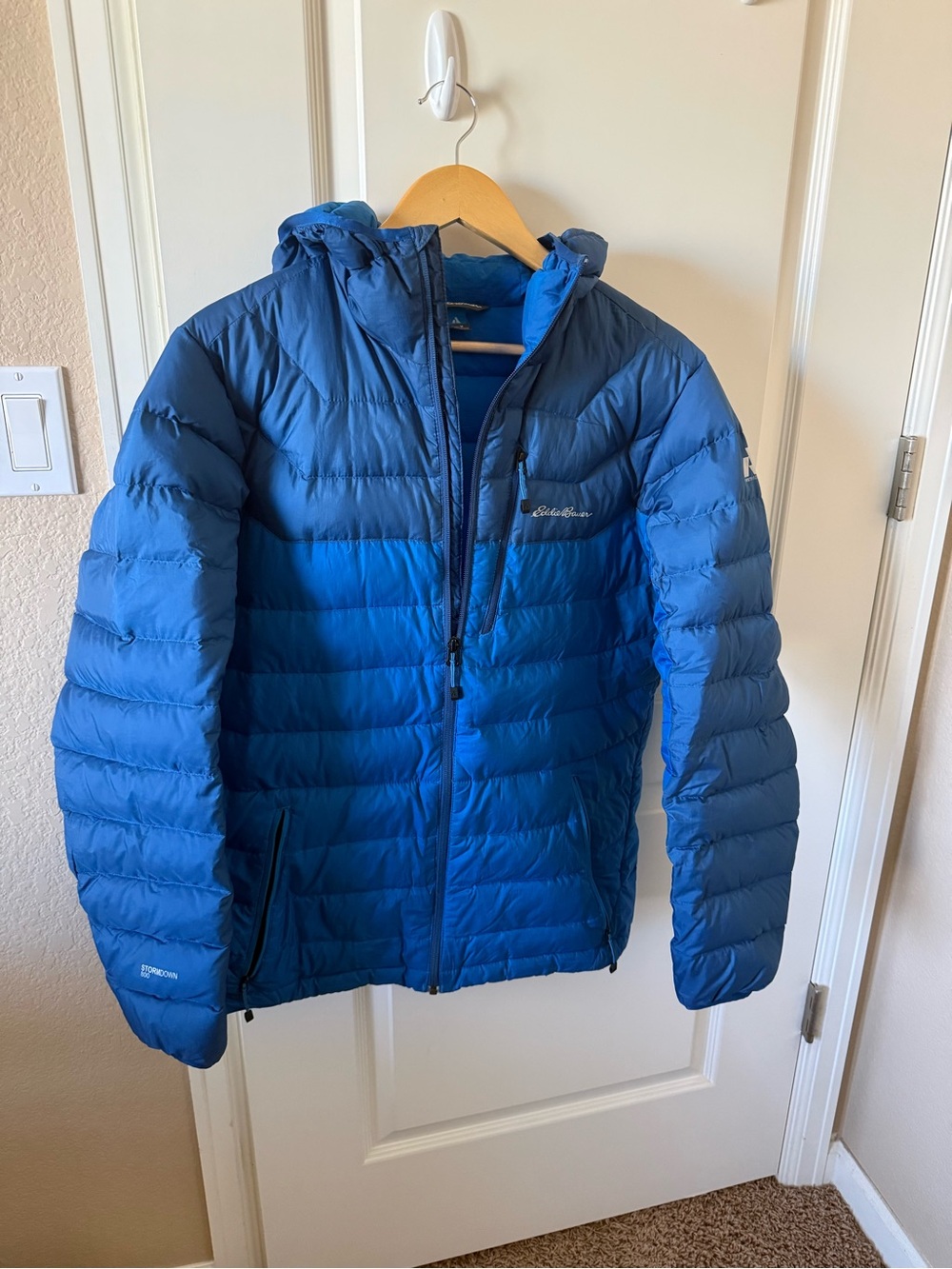 EUC EDDIE BAUER DOWN JACKET